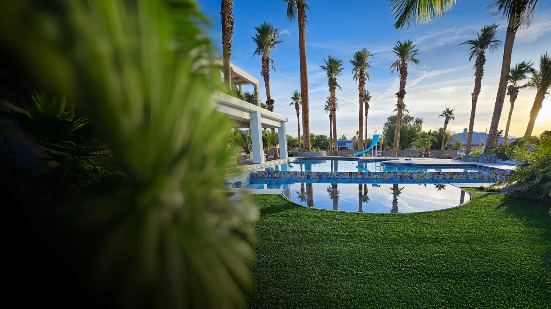 Custom pool by Clarity
